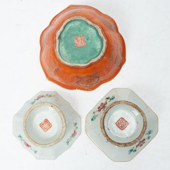 Skålfat, tre stycken, sen Qingdynasti.