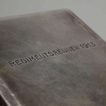 CIGARETTETUI, silver samt emalj, Tyskland, 1900-tal. Vikt ca 150 gram,