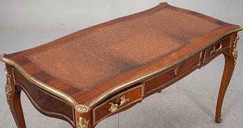 SKRIVBORD, Louis XV-stil. 1900-tal.