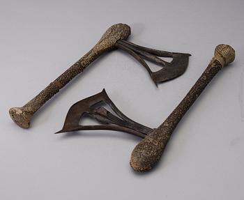 CEREMONIYXOR, 2 st, Songye-stammen, Kongo, Afrika.