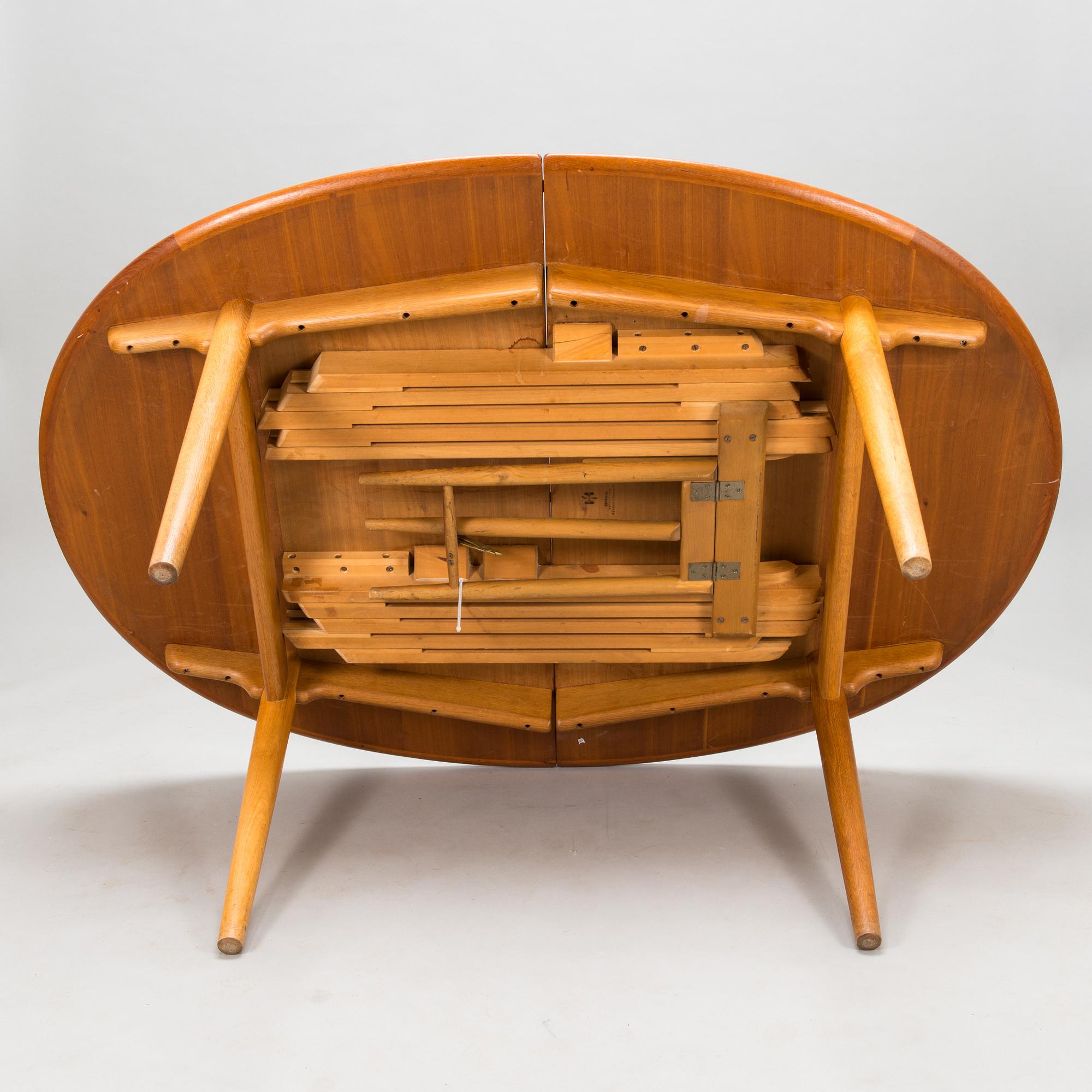 Hans J Wegner, A 1950s dining table model JH 567, Johannes Hansen, Denmark.
