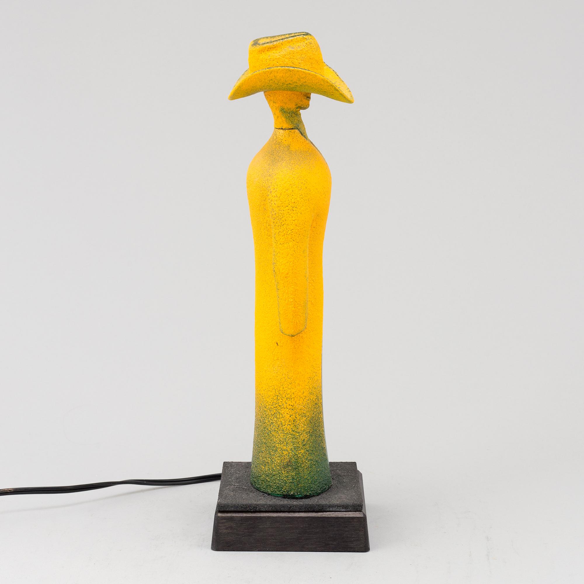 A Kjell Engman glass sculpture. Signed. Kosta Boda Limited edition.