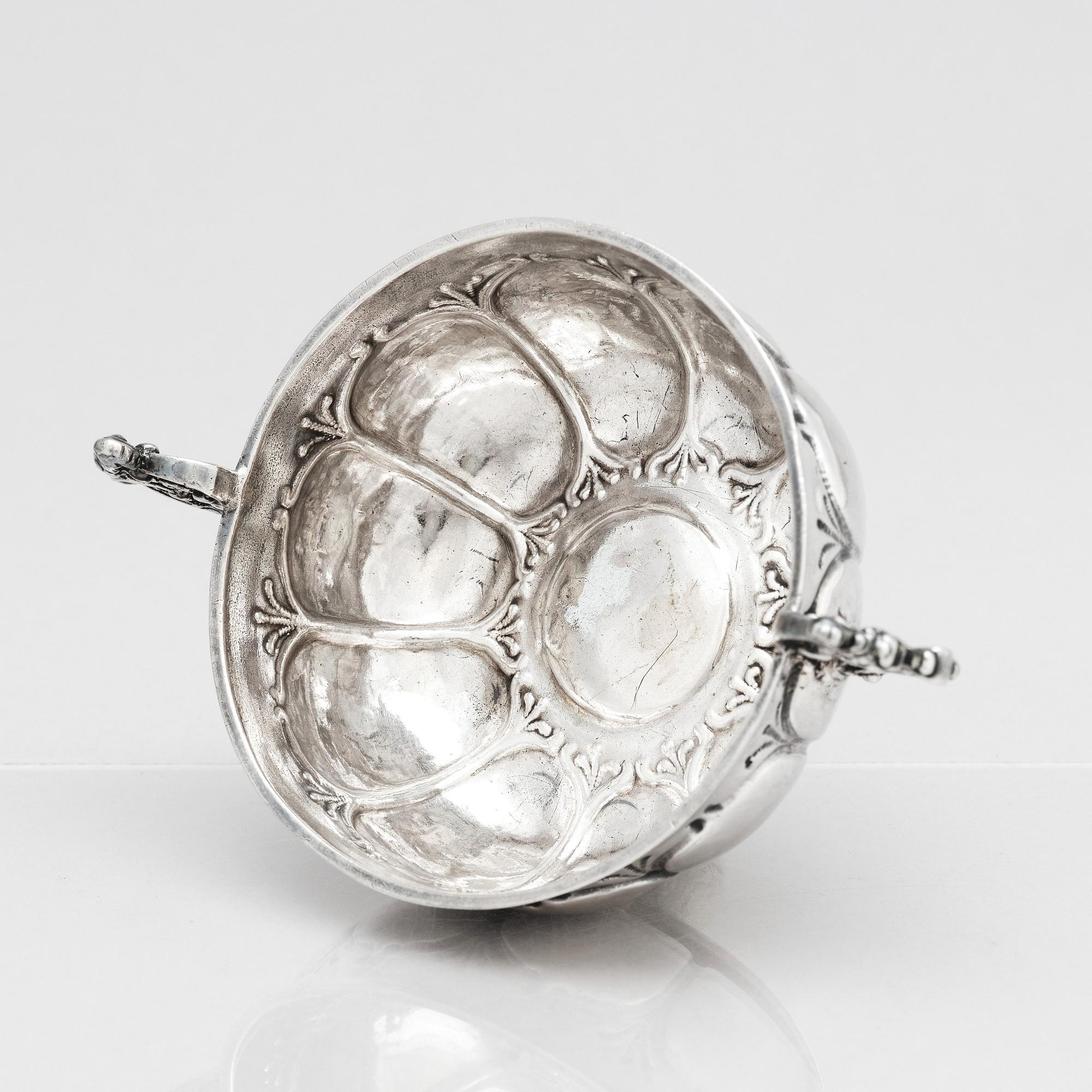 Baltzar Ekström, brännvinsskål, silver, Halmstad 1706. Karolinsk barock.