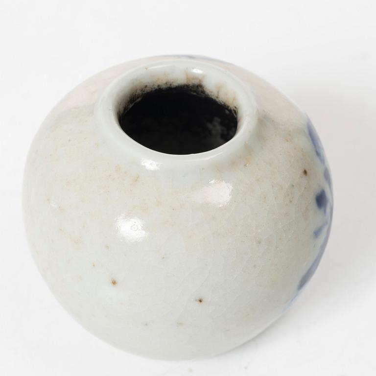 A Chinese blue and white porcelain brush washer / vase and a metal and tortoise shell nail guard, Qing dynasty.