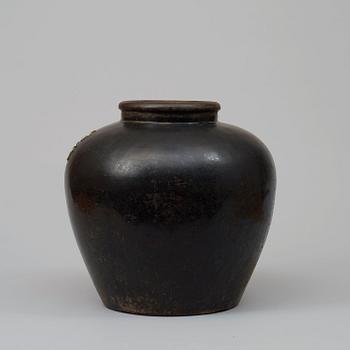 A Massive Imperial Black-glazed 'Neifu' stoneware storage jar, Ming dynasty (1368-1644).