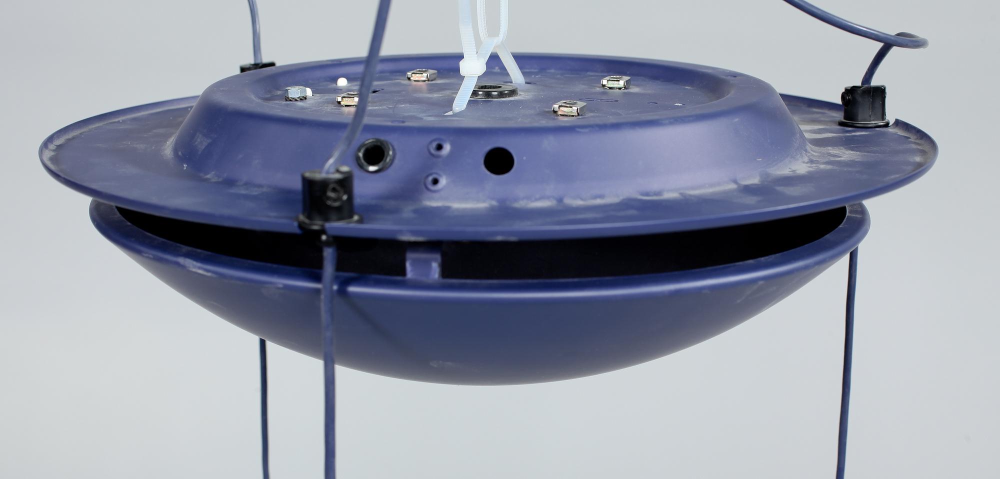 TAKLAMPA, "Aurora", Perry King & Santiago Miranda för Arteluce, formgiven 1982. Höjd ca 106 cm.