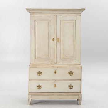 Skåp, omkring år 1800. Gustavianskt.
