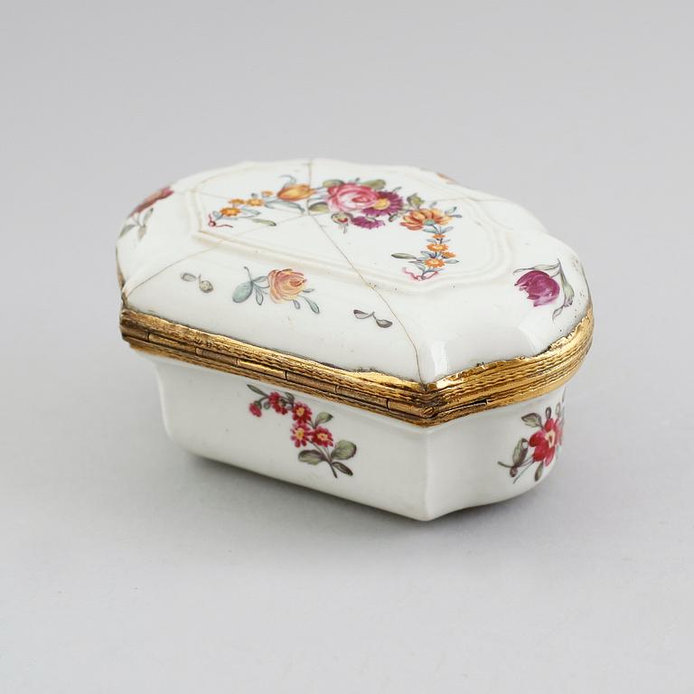 DOSA, porslin, 1700-tal.
