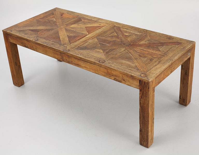 A dining table, Artwood, 21st Century.