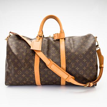 Louis Vuitton, a Monogram Canvas 'Keepall 50 Bandoulière' bag.