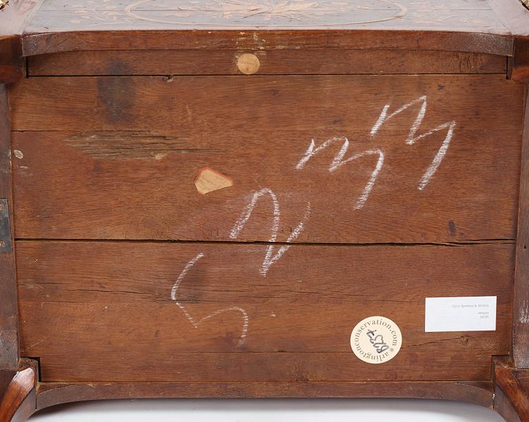 Bord, så kallat "Table en chiffonnière" tillskrivet Roger Vandercruse- Lacroix (1729-1799), Louis XVI.