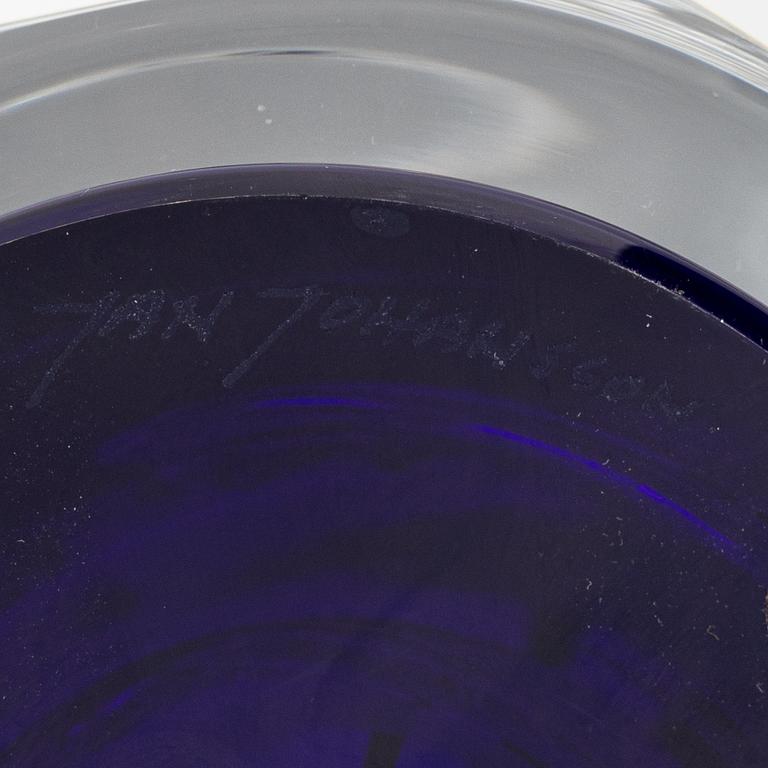Jan Johansson, a glass vase, Orrefors Gallery, 9/40, 1990.