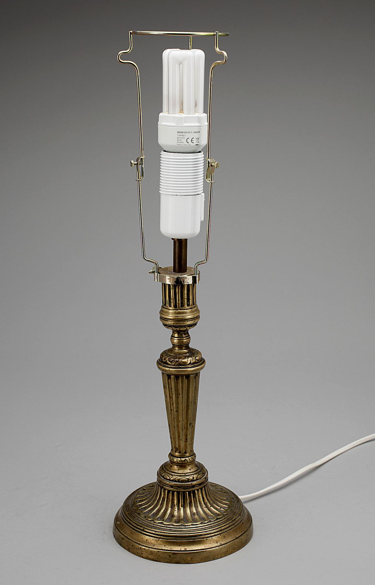 BORDSLAMPA, mässing, 1900-tal.