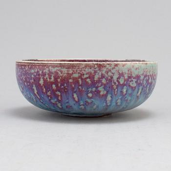 STIG LINDBERG, a stoneware bowl, Gustavsbergs Studio.