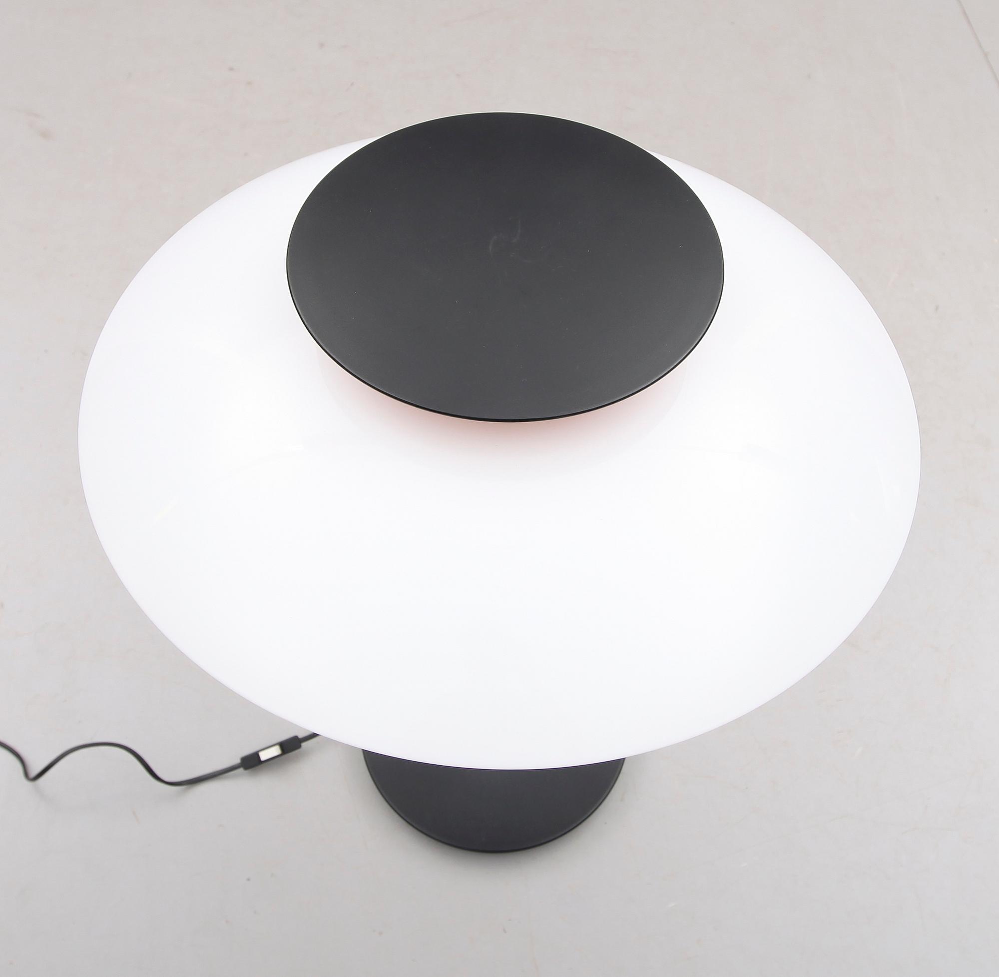 BORDSLAMPA, PH-80, Poul Henningsen.