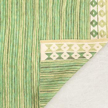 Matta dubbelsidig 1900-talets mitt ca 236x156 cm.