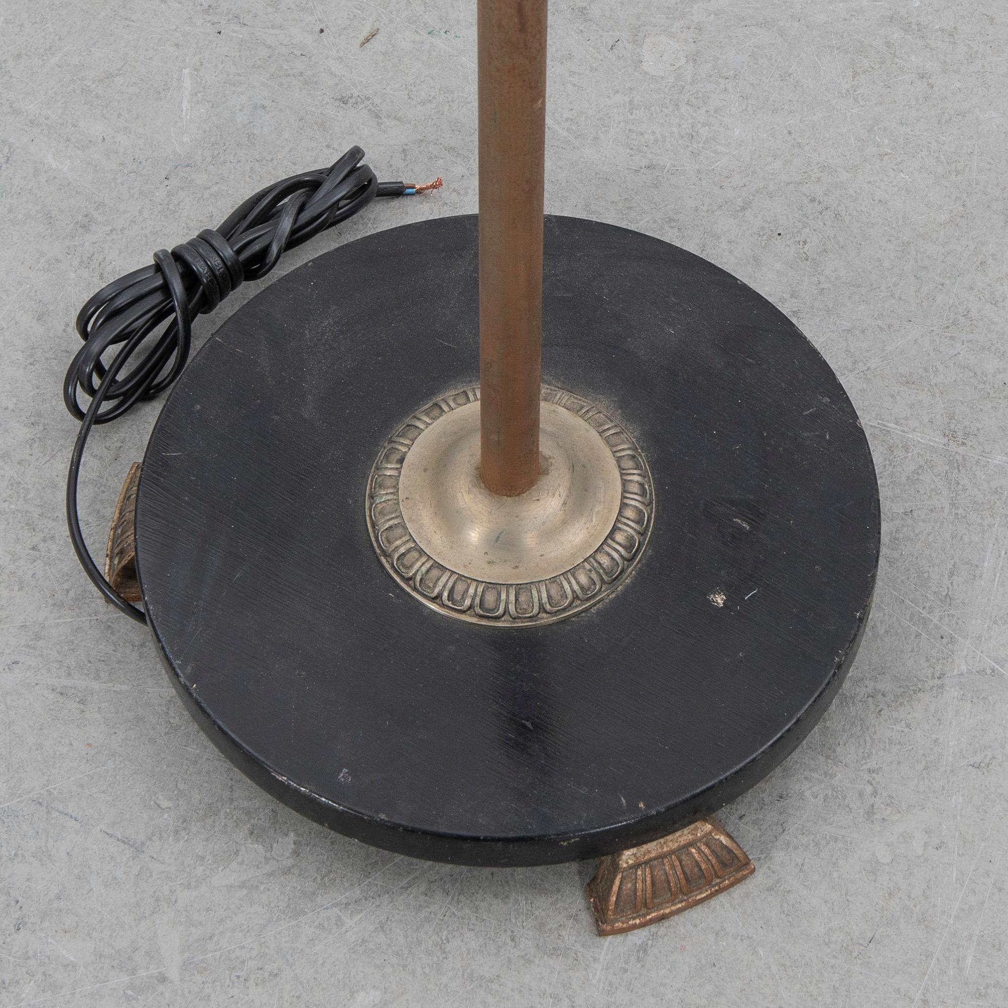 Golvlampa, 1900-talets mitt.