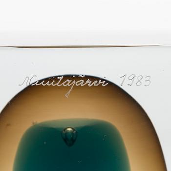 Oiva Toikka, vuosikuutio, signeerattu Oiva Toikka, Nuutajärvi 1983, numeroitu 97/2000.