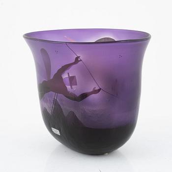 Bertil Vallien, a unique glass bowl, Kosta Boda, Sweden, late 20th century.