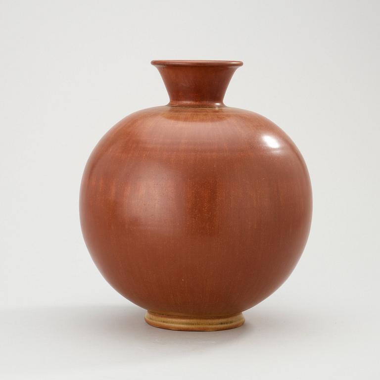 An Erich & Ingrid Triller stoneware vase, Tobo.