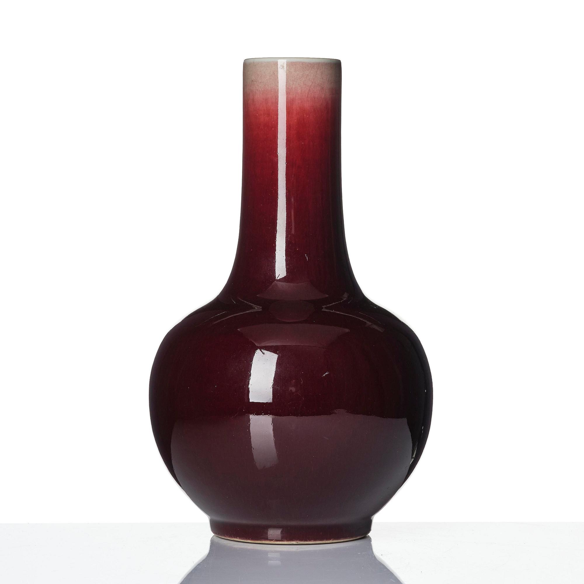 A flambé glazed vase, late Qing dynasty/early 20th century.