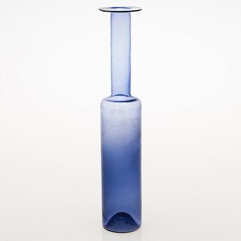 NANNY STILL, A decorative glass bottle, model 1737, signed Nanny Still, Riihimäen Lasi oy.