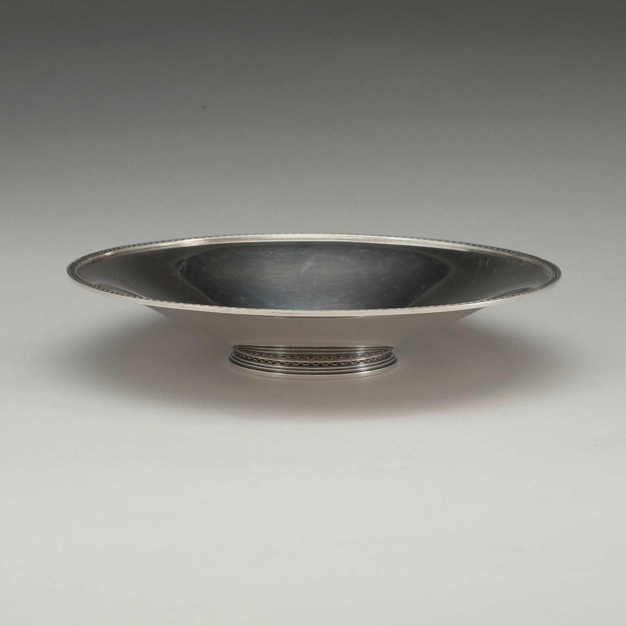 An Atelier Borgila sterling dish, Stockholm 1962.