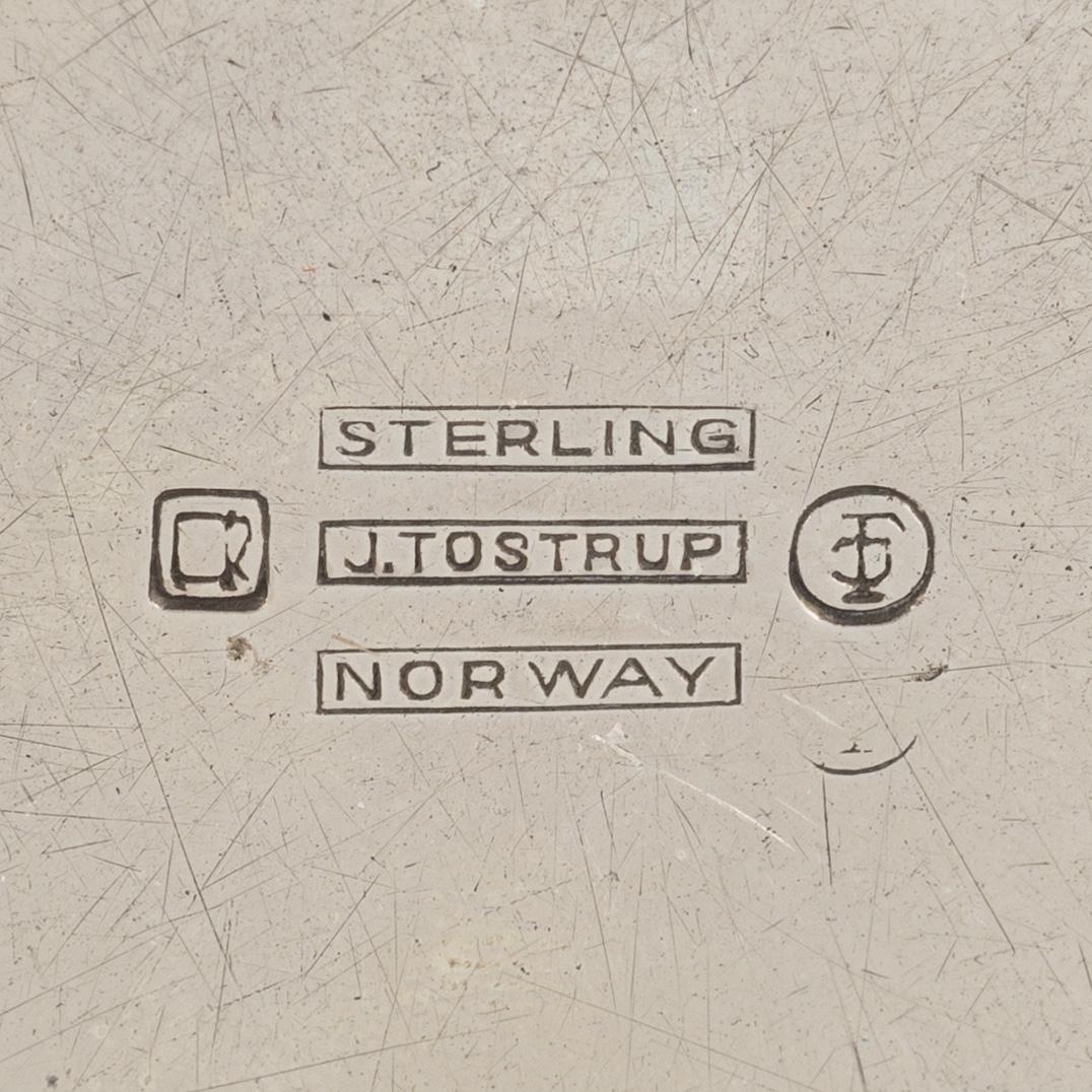 Grete Prytz-Kittelsen, fat, silver och emalj, J Tostrup, Olso, Norge omkring 1950.