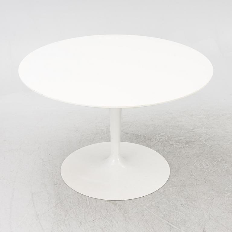 A dining table, Calligaris, Italy, 21st century.