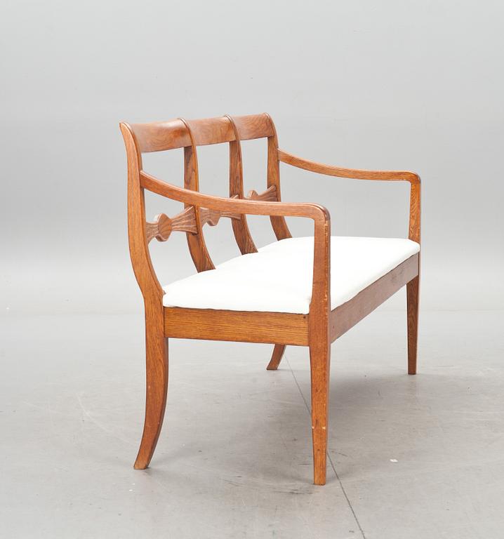 SOFFA, Karl-Johanstil, 1900 talets första hälft.