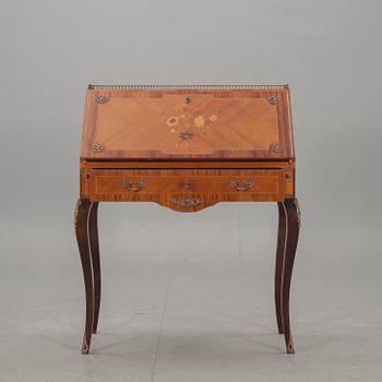 SEKRETÄR, rokokostil, 1900-talets mitt.