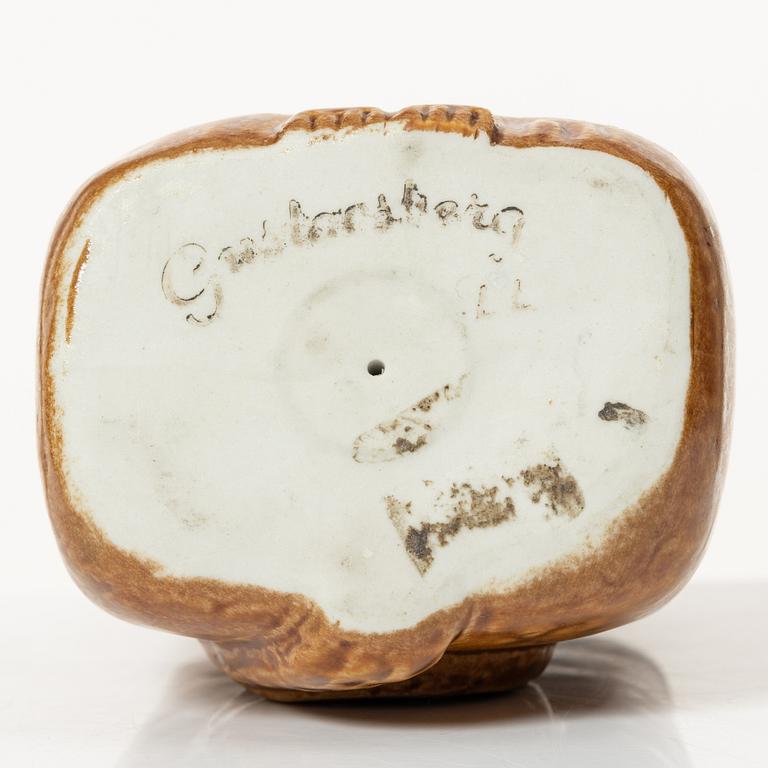 Lisa Larson, a 'Liten katt' stoneware figurine, special edition, Gustavsberg, 1965.