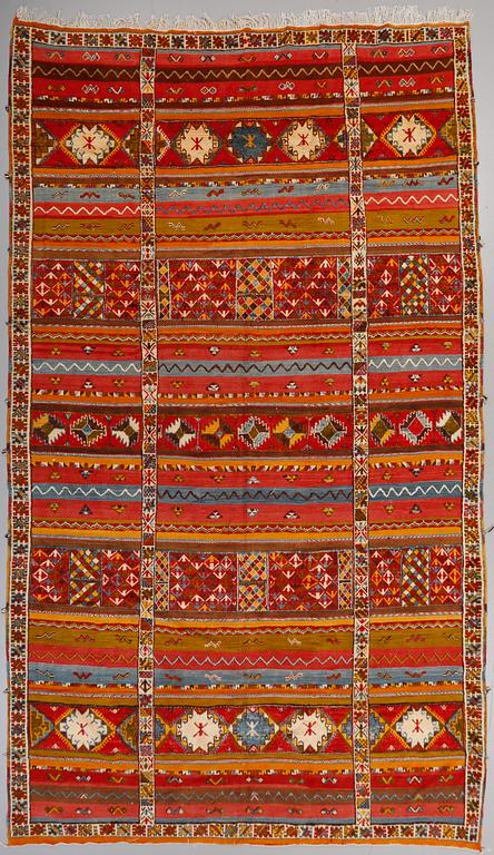 MATTA, halvflossa, Nordafrika, sent 1900-tal, 515x295 cm.