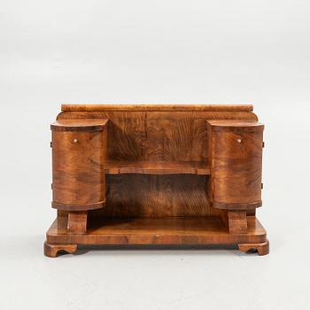 Hallmöbel, 1900-talets första hälft.