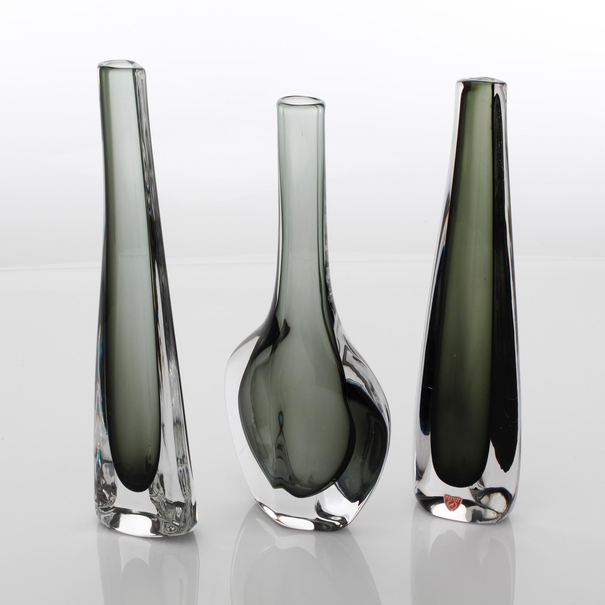 VASER, 3 st, glas, Nils Landberg, Orrefors, signerade, omkring 1900-talets mitt.