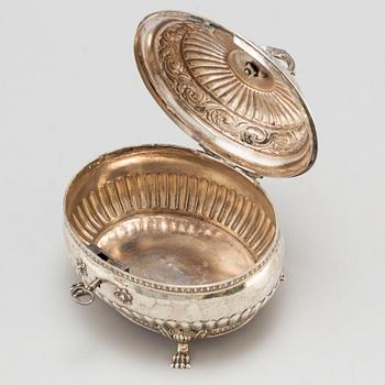 A silver sugarbox by Eric Söderholm Härnösand 1844.