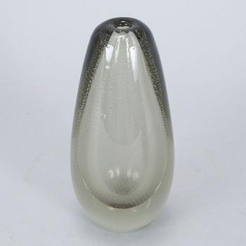 GUNNEL NYMAN, a glass vase, Nuutajärvi Notsjö, Finland 1947.