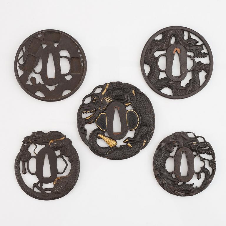 Tsuba, 5 st, troligen 1800-tal.