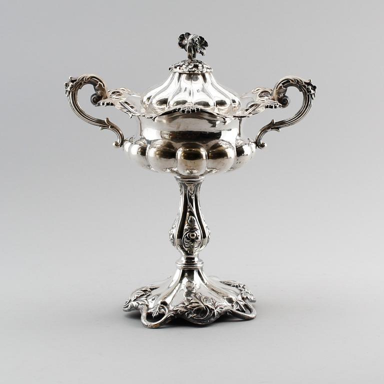 STRÖSOCKERSKÅL, nysilver, nyrokoko, 1800-talets andra hälft.