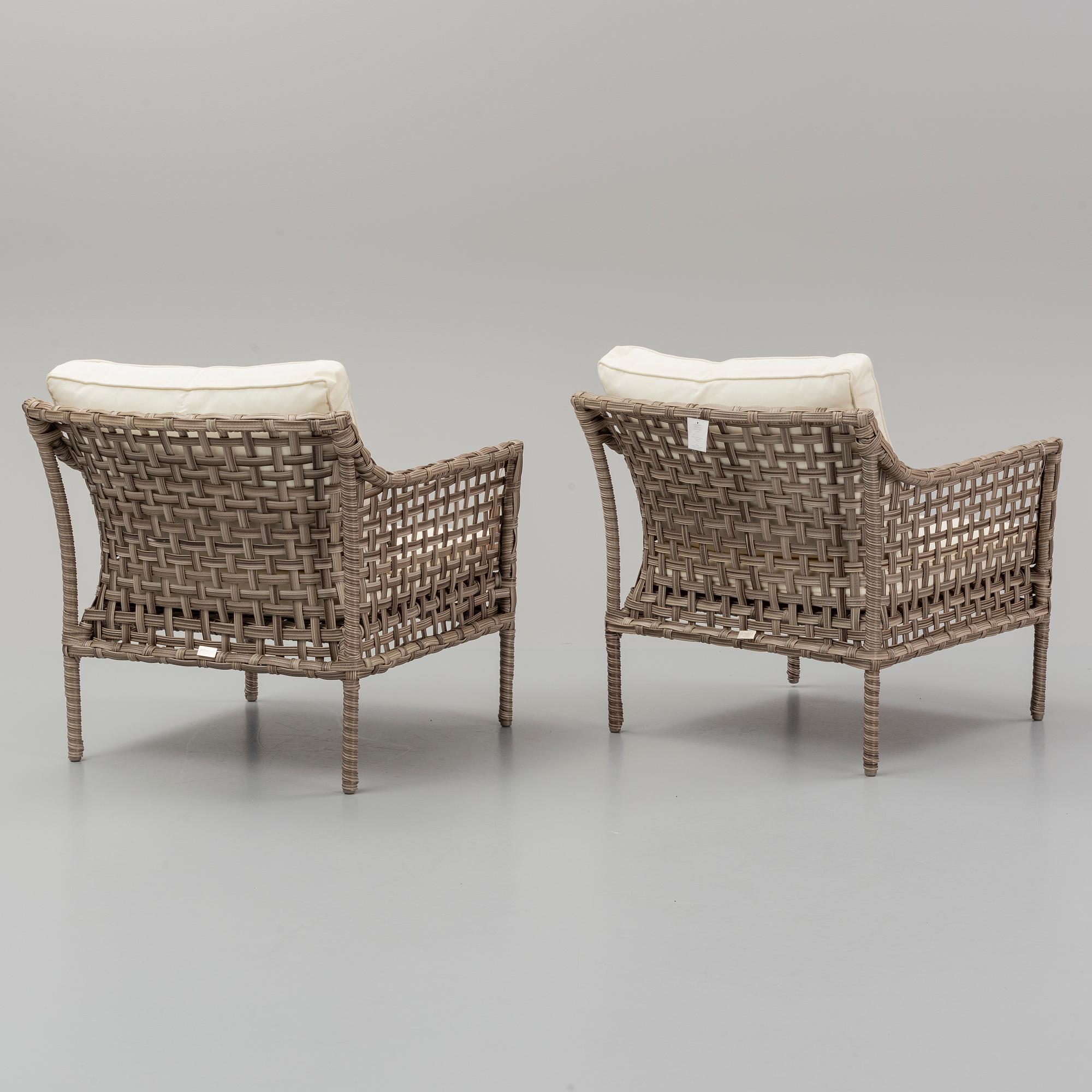 A apir of 'Santa Monica' garde chairs from Artwood.