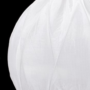 TAKLAMPA, "Pia", Tore Ahlsén, Gärsnäs, 1900-talets andra hälft. Höjd ca 80 cm.