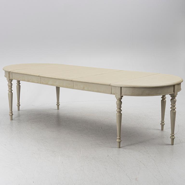 Dining table, 19th century.