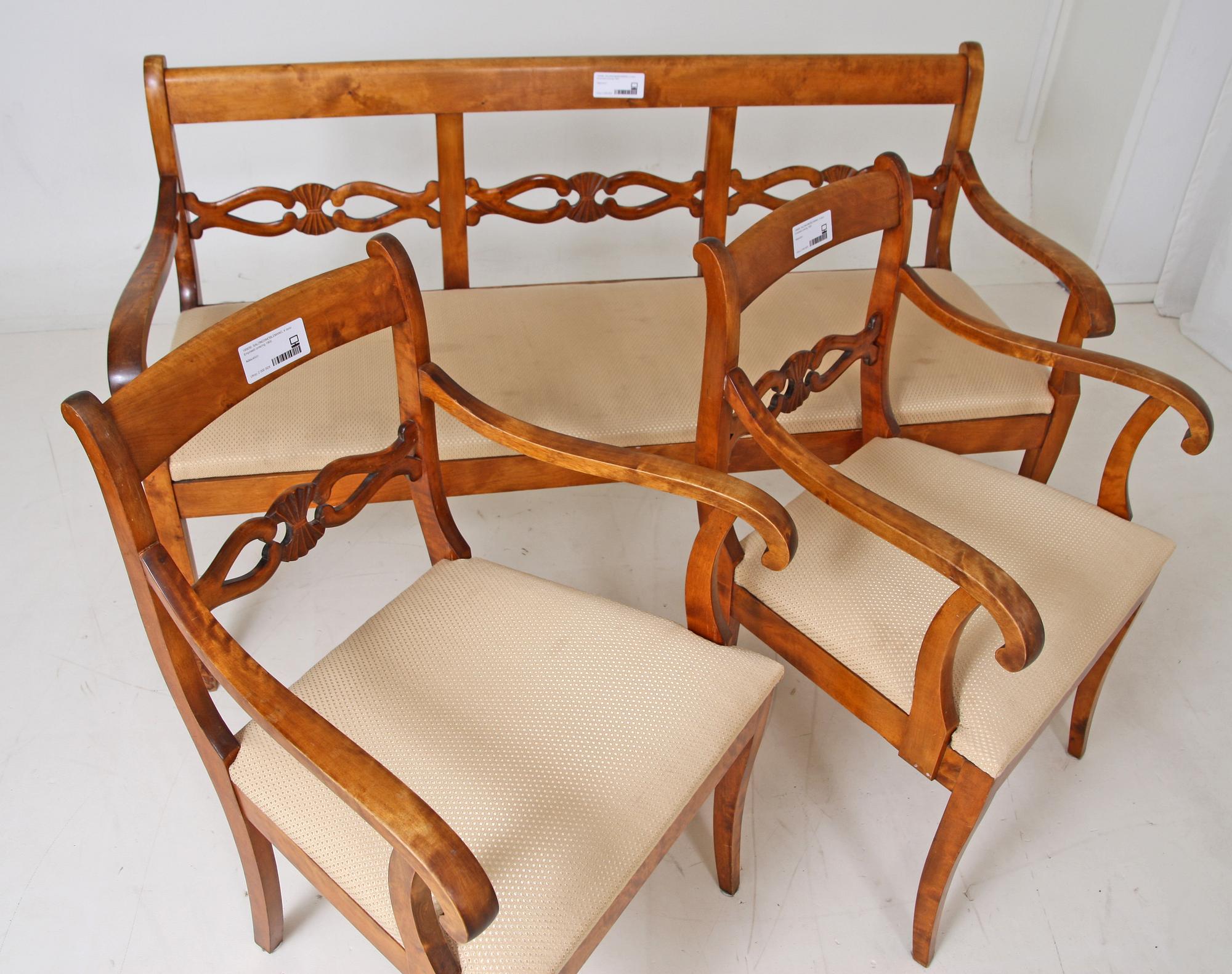 SALONGSMÖBLEMANG, 4 delar. Empirestil omkring 1900.