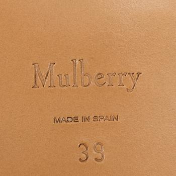 Mulberry, a pair of pinc metallic leather 'Opera Buckle Slide' sandals, size 39.