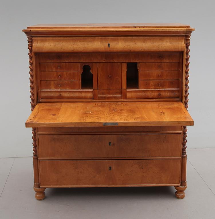 CHIFFONJÉ, 1800-talets mitt.