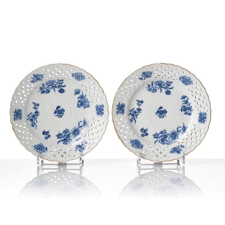 A set of 11 blue and white dessert plates, Qing dynasty, Qianlong (1736-95).