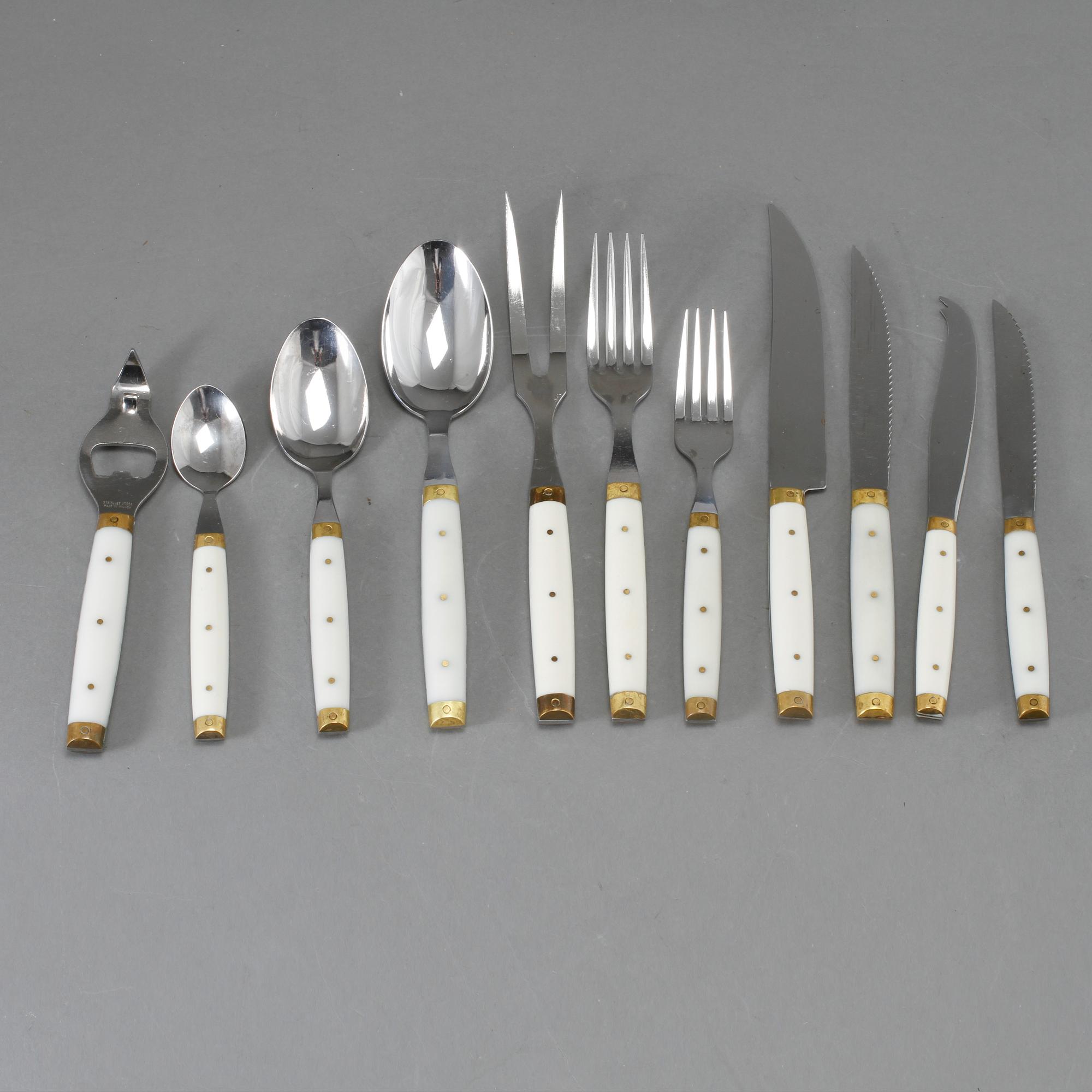 BESTICKSERVIS, 83 delar, "Melron", Frankrike, 1900-talets andra hälft.