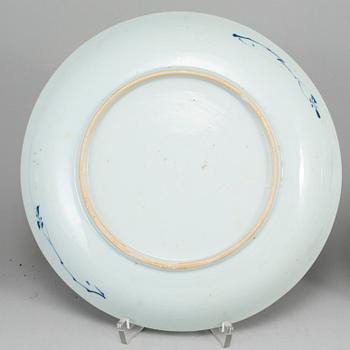 SKÅLFAT, tre stycken, kompaniporslin. Qingdynastin, Qinalong (1736-95).