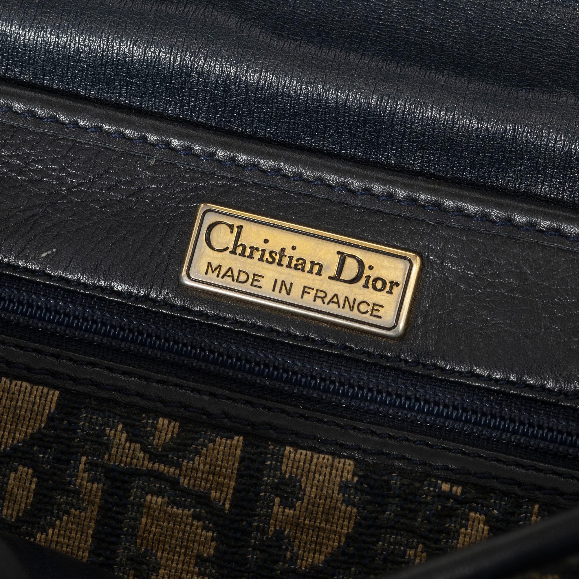 Christian Dior, Translation: "bag and wallet, vintage".