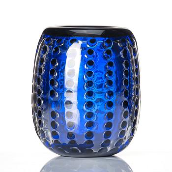 Edvin Öhrström, an ariel glass vase, Orrefors, Sweden 1948, no. 556.